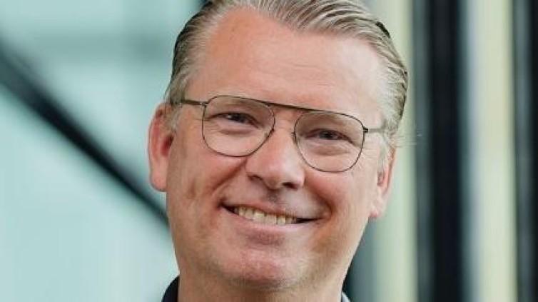 Dennis Landman verlaat Mediahuis voor familiebedrijf